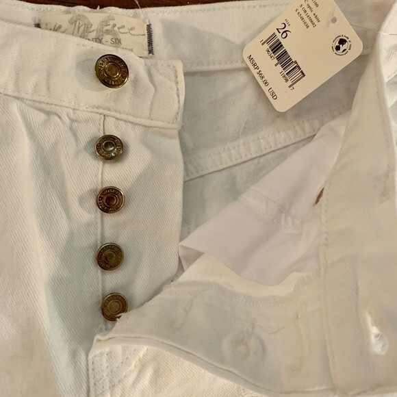 NWT We The Free Free People Maggie Mid Rise White Distressed Shorts 26 - Picture 9 of 10